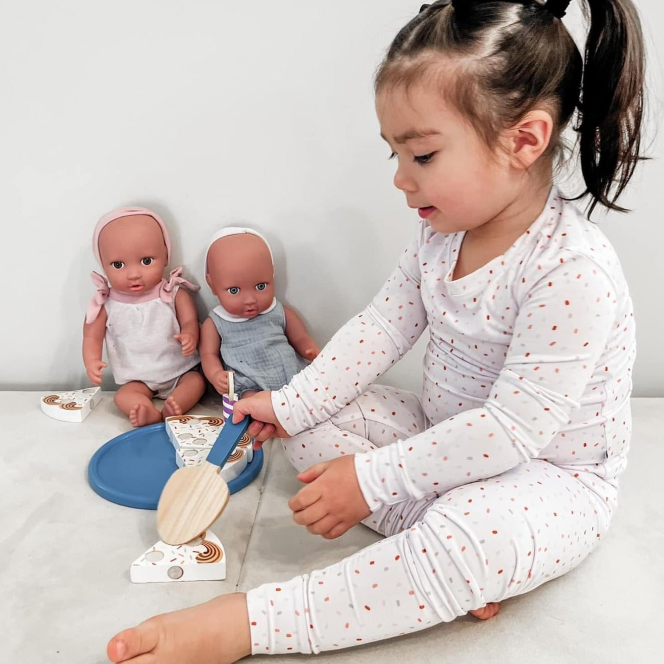 • Darling Duckies • 'Sleep Tight' Two-Piece Bamboo Pajama and Playtime Set